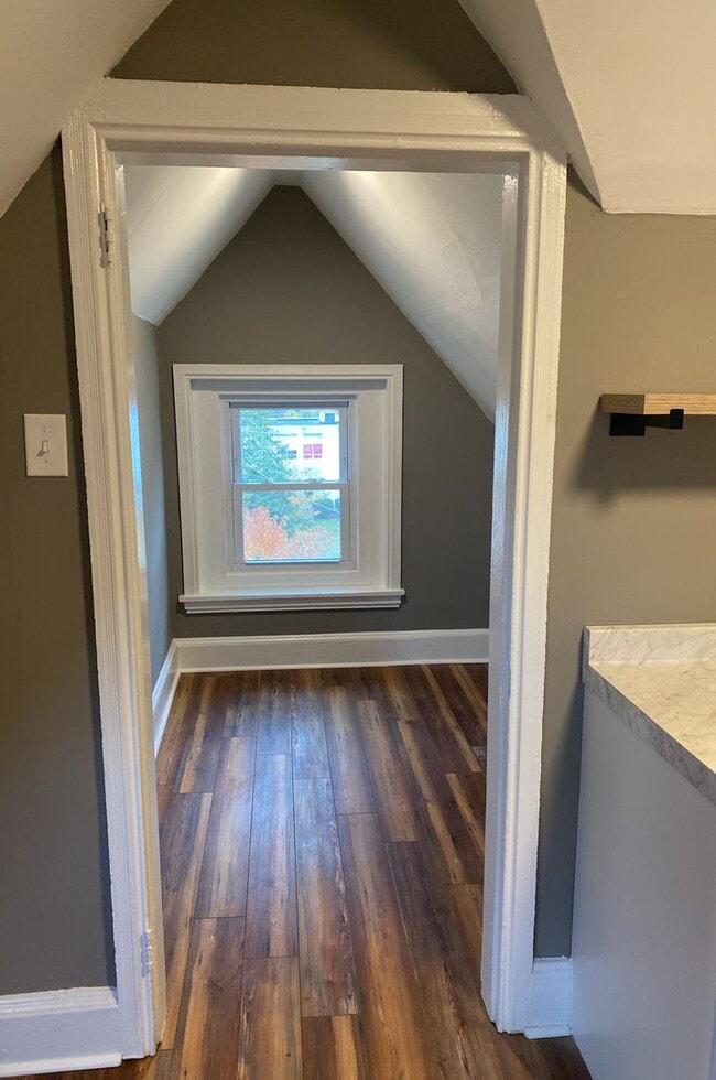 Building Photo - The Phoenixville Lofts-Upgraded Studio/1 b...