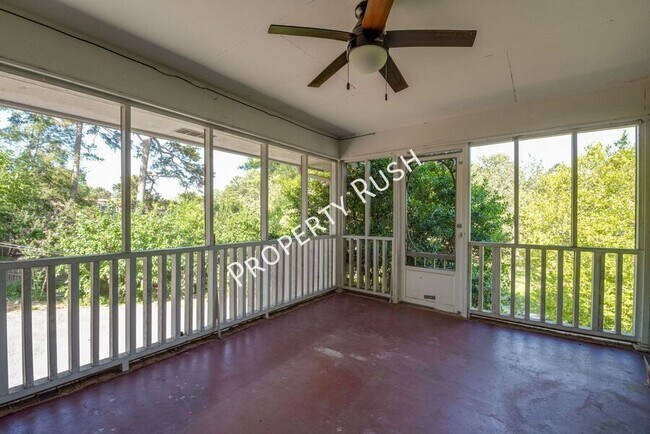 Building Photo - 303 Windmere Dr