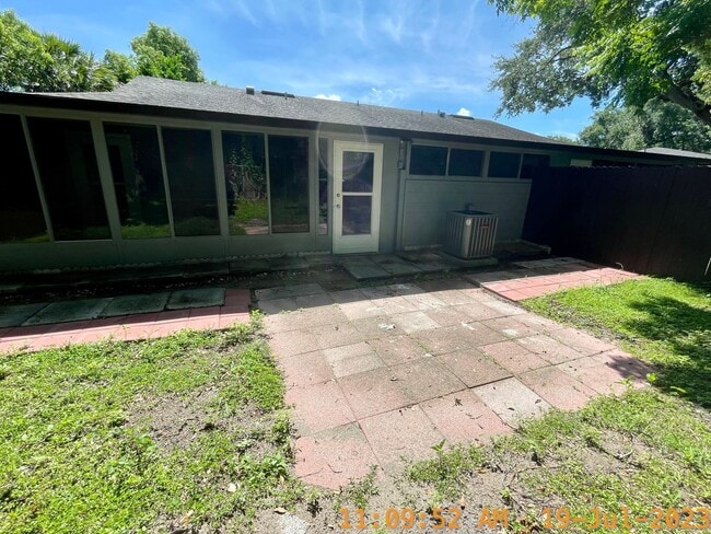Building Photo - 1 Bed /1 Bath w/ Private Courtyard