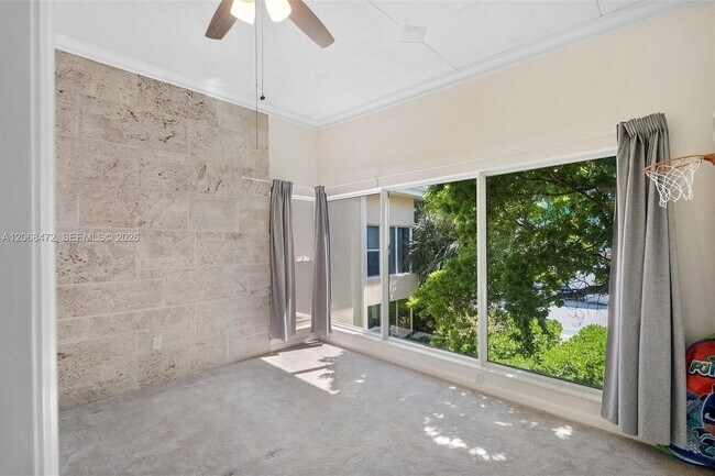 Building Photo - 9400 E Bay Harbor Dr