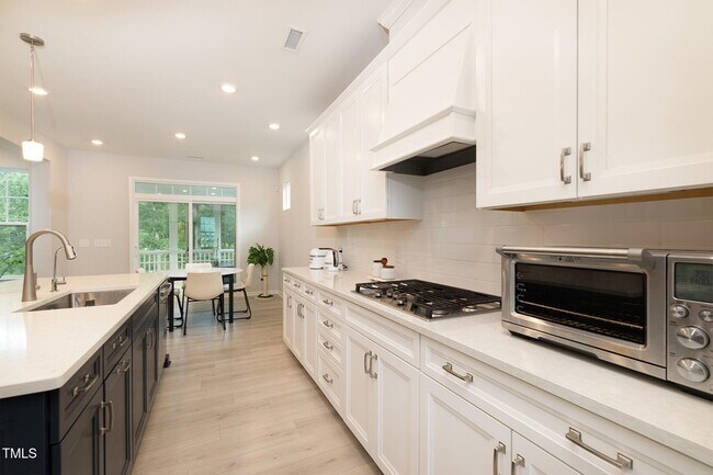 Building Photo - 2300 Kingscup Ct