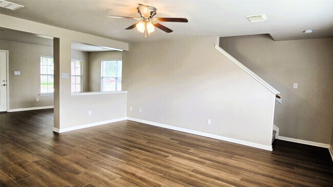 Building Photo - 29303 Legends Hill Dr