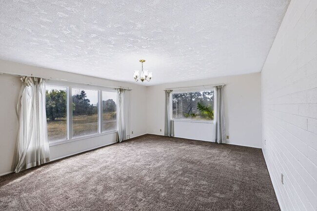 Building Photo - 4980 W 4000 N