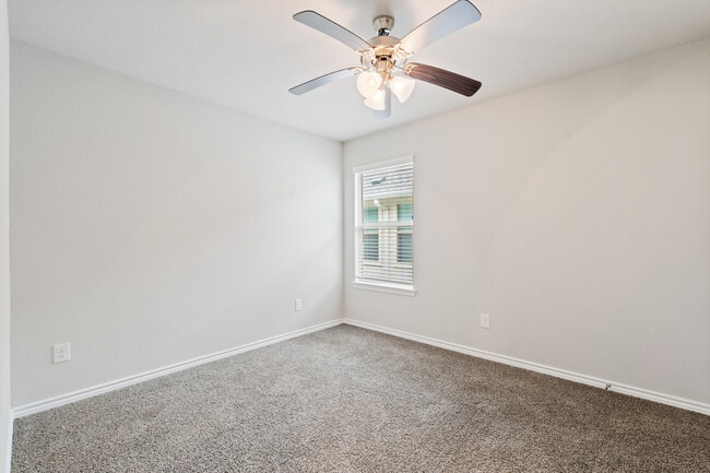 Building Photo - Natchez Home