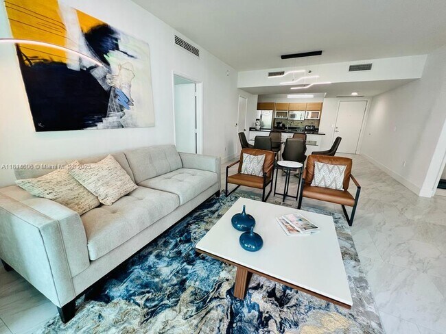 Building Photo - 951 Brickell Ave
