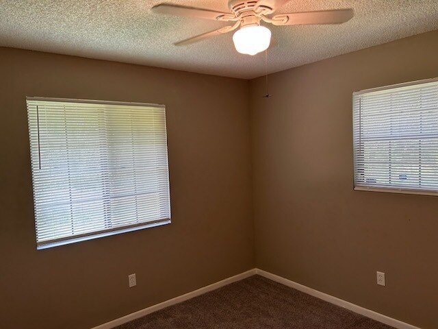 Building Photo - 1877 Rosanne St