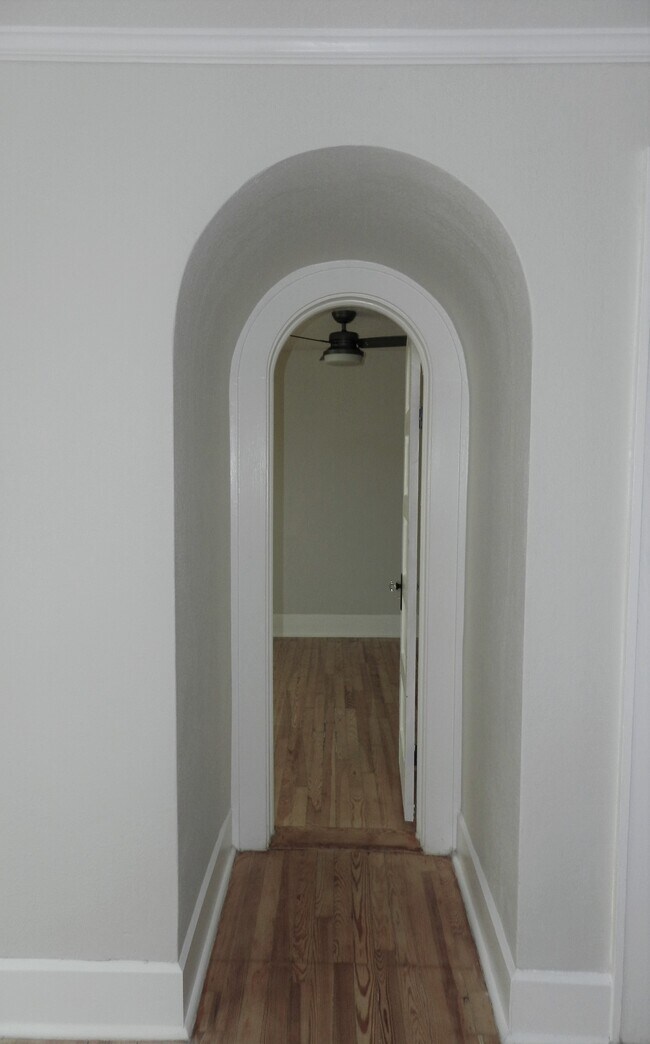 Building Photo - 360 13th Ave NE