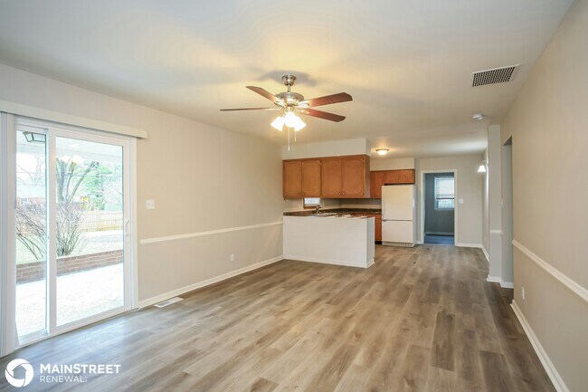 Building Photo - 1131 W 73rd St