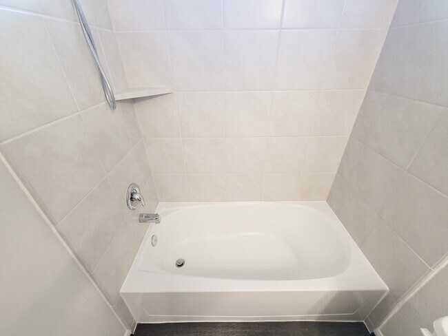 Building Photo - 10423 Astor Pt Trl