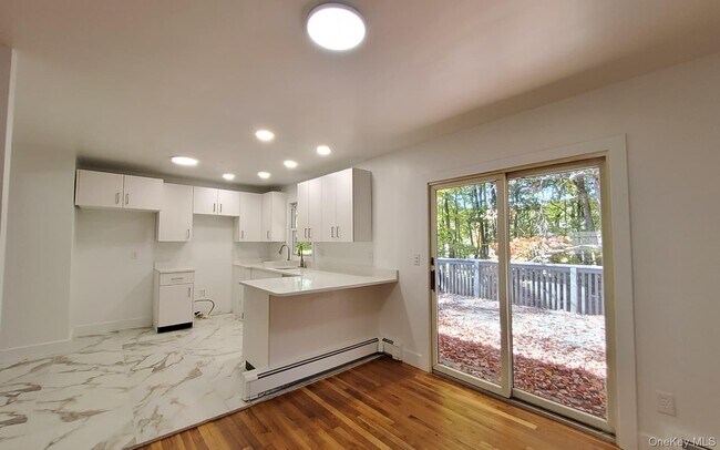 Building Photo - 3 Carroll Ct