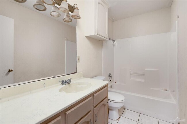 Building Photo - 14 W 26th St