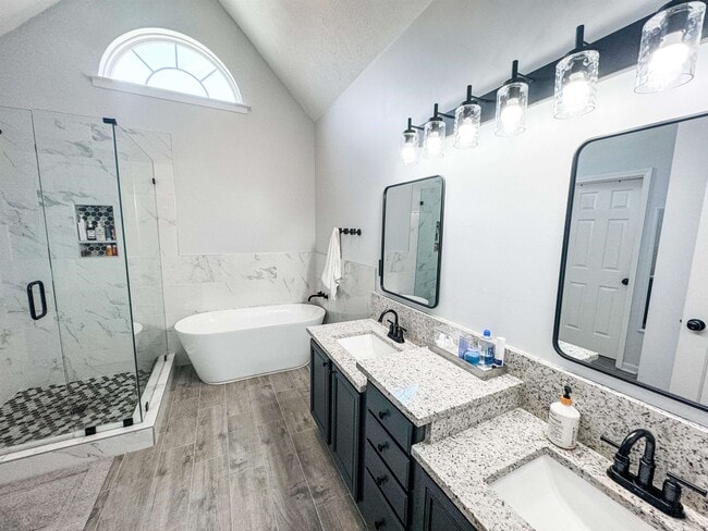 Building Photo - 520 Hunters Mill Cove