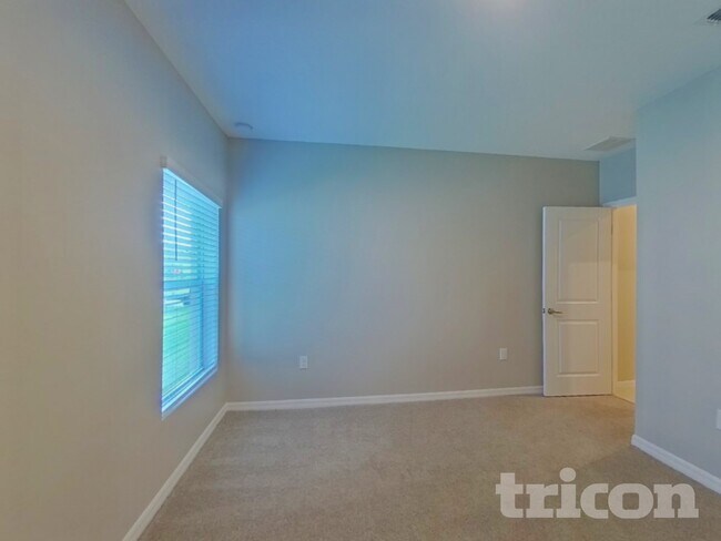 Building Photo - 232 Garnet Ave