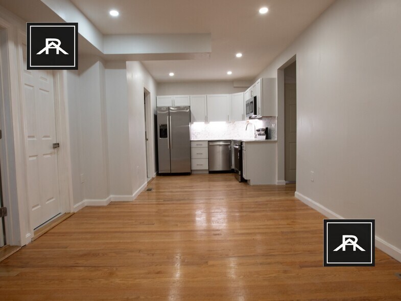 Building Photo - 48 Greycliff Rd