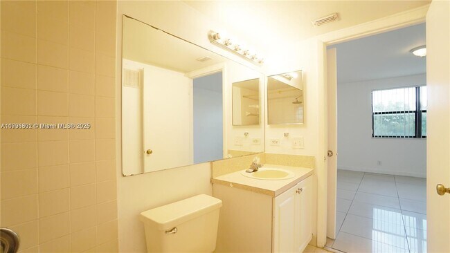 Building Photo - 8100 Geneva Ct