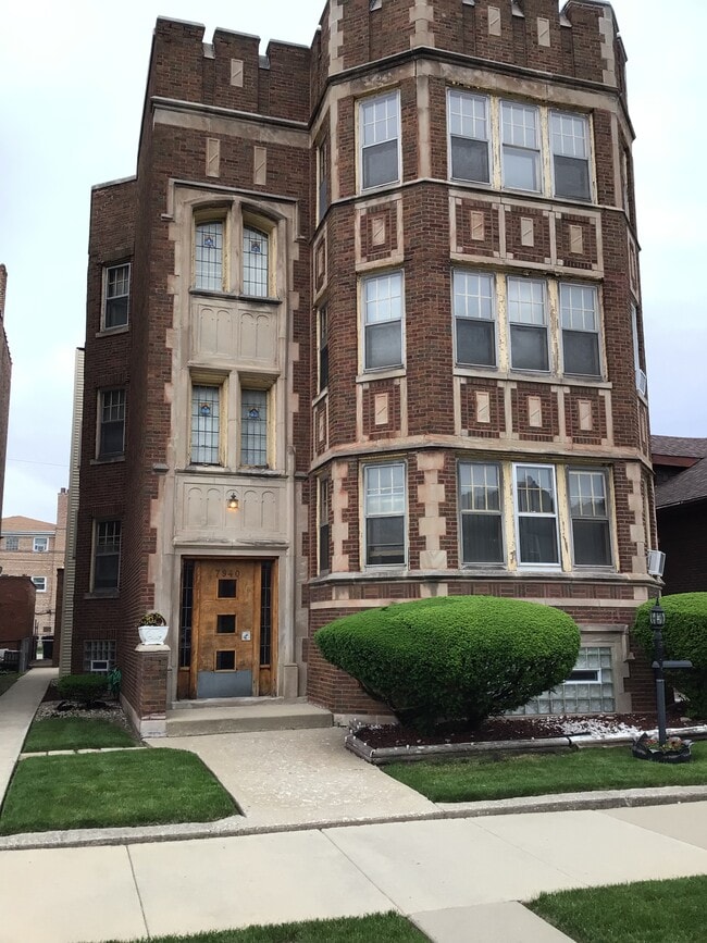 Primary Photo - 7940 S Wolcott Ave