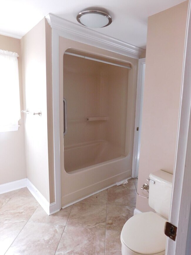 Building Photo - 509 W Wilson Creek Dr