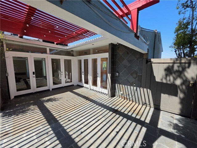 Building Photo - 310 S Thurston Ave