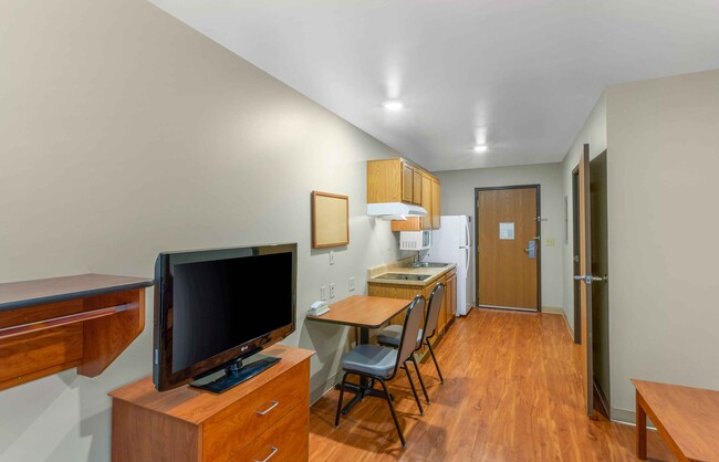 Building Photo - Furnished Studio-Provo - American Fork