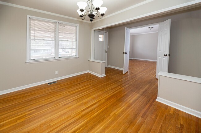 Building Photo - 519 Harolds Dr NW
