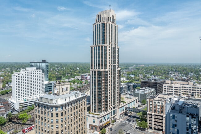 Primary Photo - Trump Plaza Residences