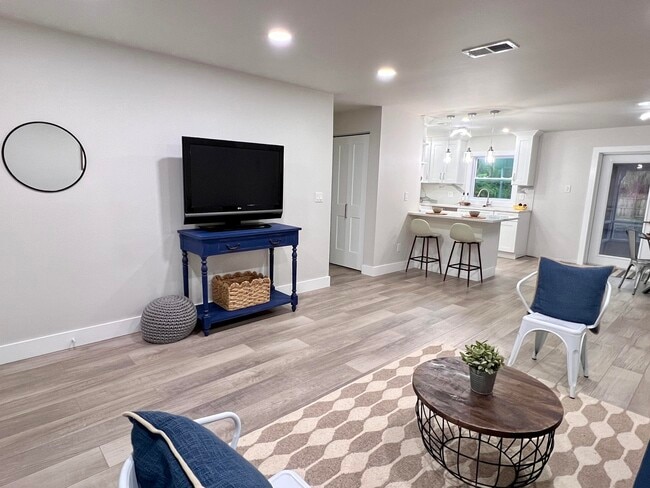 Building Photo - 3023 Sea Gate Cir