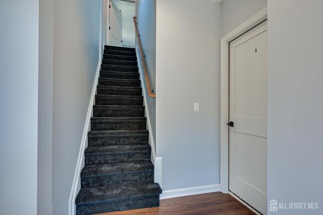 Building Photo - 4 Wilcox Ave