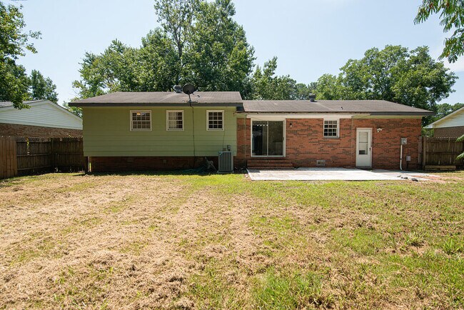 Building Photo - 124 Carolina Cir