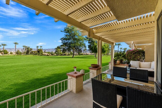 Building Photo - 77116 Pauma Valley Way