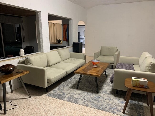 Building Photo - 6003 S Indian River Dr