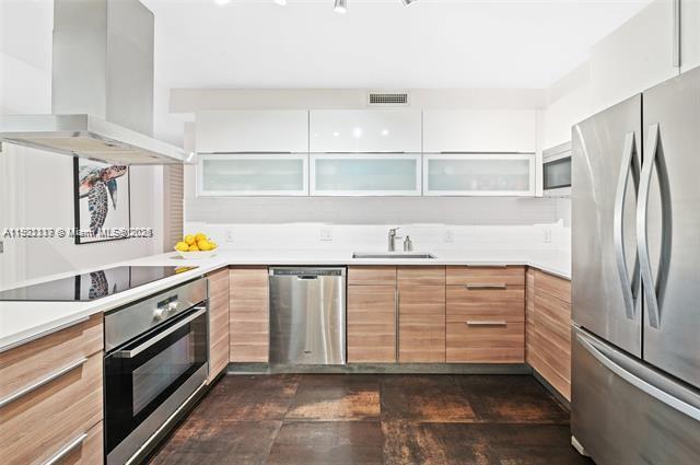 Building Photo - 100 Bayview Dr