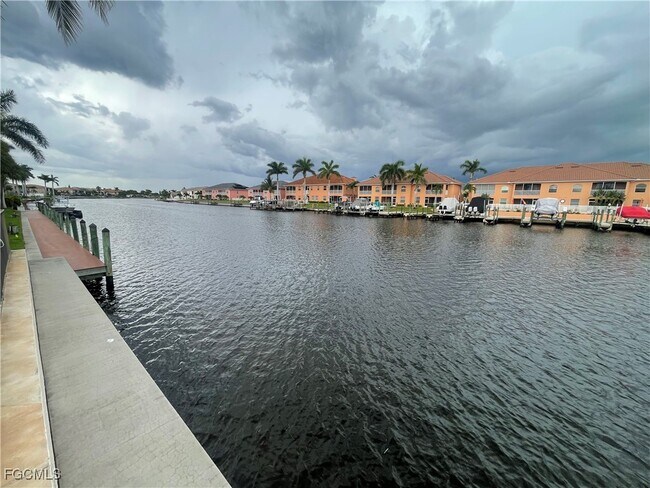 Building Photo - 4525 Country Club Blvd