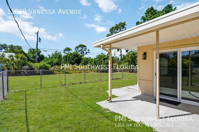 Building Photo - 11069 Vanessa Ave