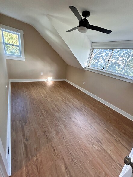 Building Photo - 415 Woodside Ave