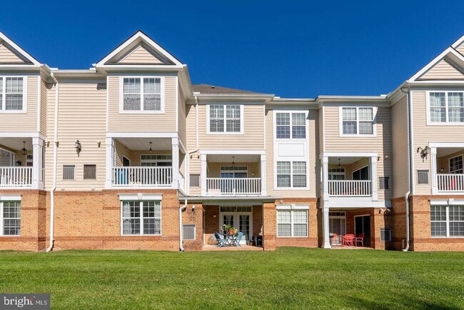 Building Photo - 43371 Locust Dale Terrace