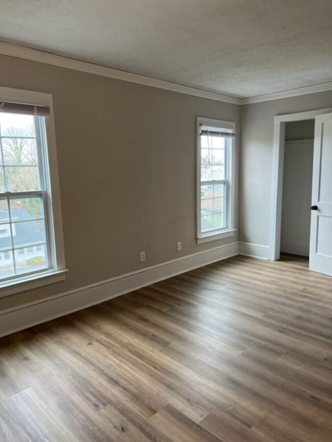 Building Photo - 103 Tucker St