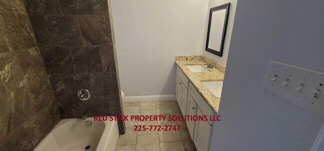 Building Photo - Spacious 3BR HOUSE in St. George