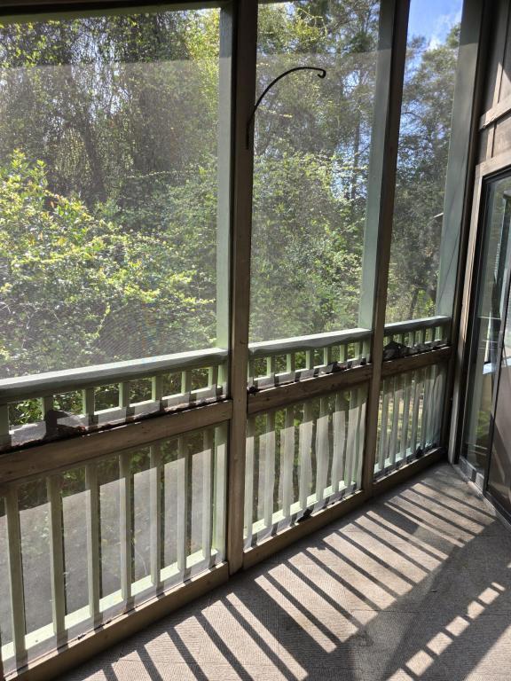 Building Photo - 55 Bay Dr