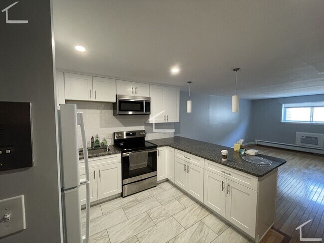 Building Photo - 121 Tremont St