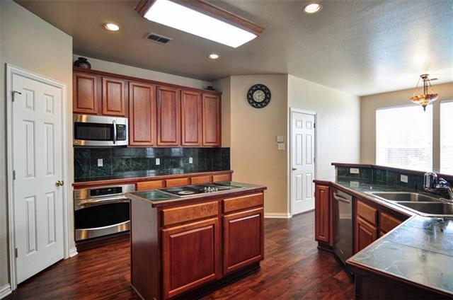 Building Photo - 4561 Risinghill Dr
