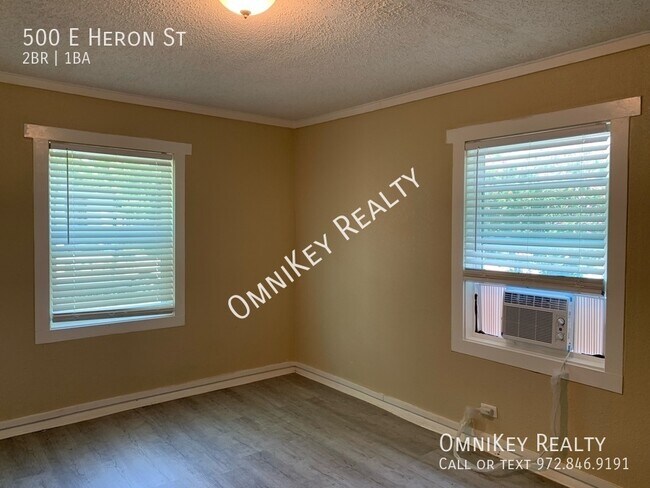 Building Photo - 500 E Heron St