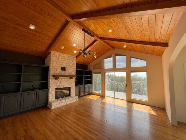 Building Photo - GORGEOUS VIEWS OF LAKE TRAVIS AT HUDSON BEND