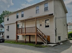 Building Photo - 86 Washburn St