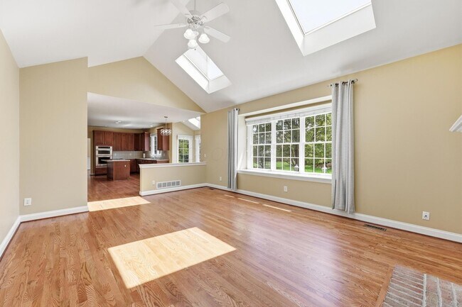 Building Photo - 4823 Vista Ridge Dr