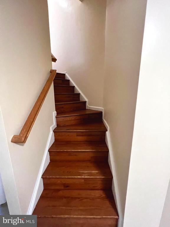 Building Photo - 19 Bruce Dr