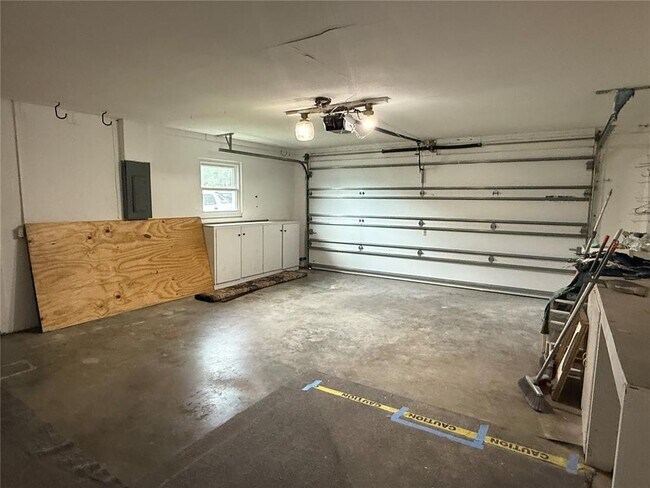 Building Photo - 6202 Brandon Cir