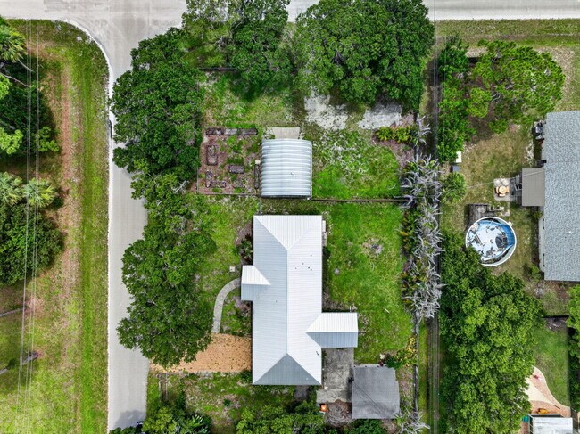 Building Photo - 1125 41st Ave
