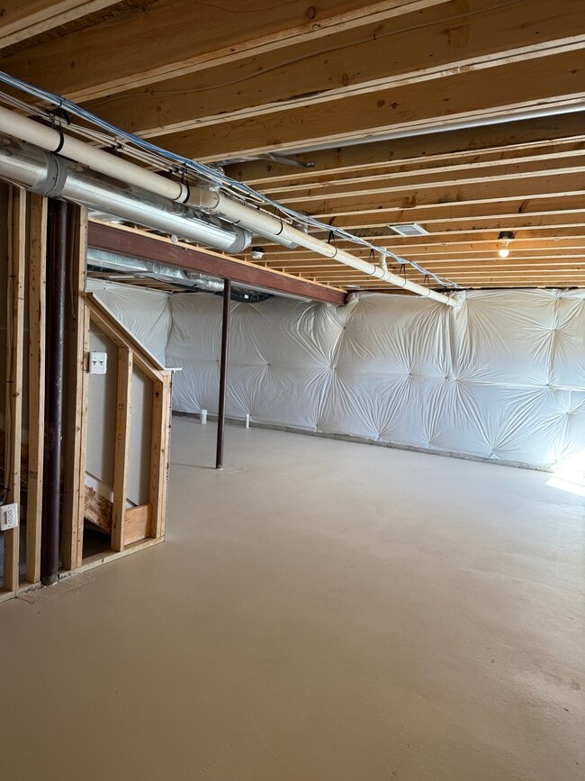 Building Photo - 6414 Draft Wy