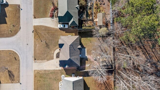 Building Photo - 285 Eagle Creek Road