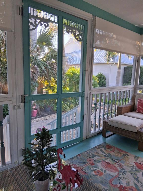 Building Photo - 216 Berry St